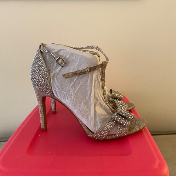 INC Champagne Crystal/Rhinestone Bow High Heels & Matching Clutch Purse, sz. 9.5 - Picture 9 of 13